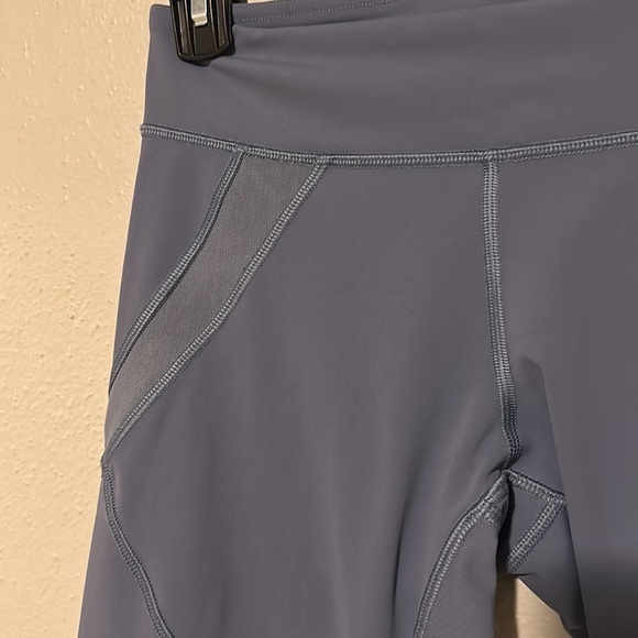 Lululemon Cool To Street Crop
Blue Denim / Banana Leaf Blush Quartz - Picture 9 of 12